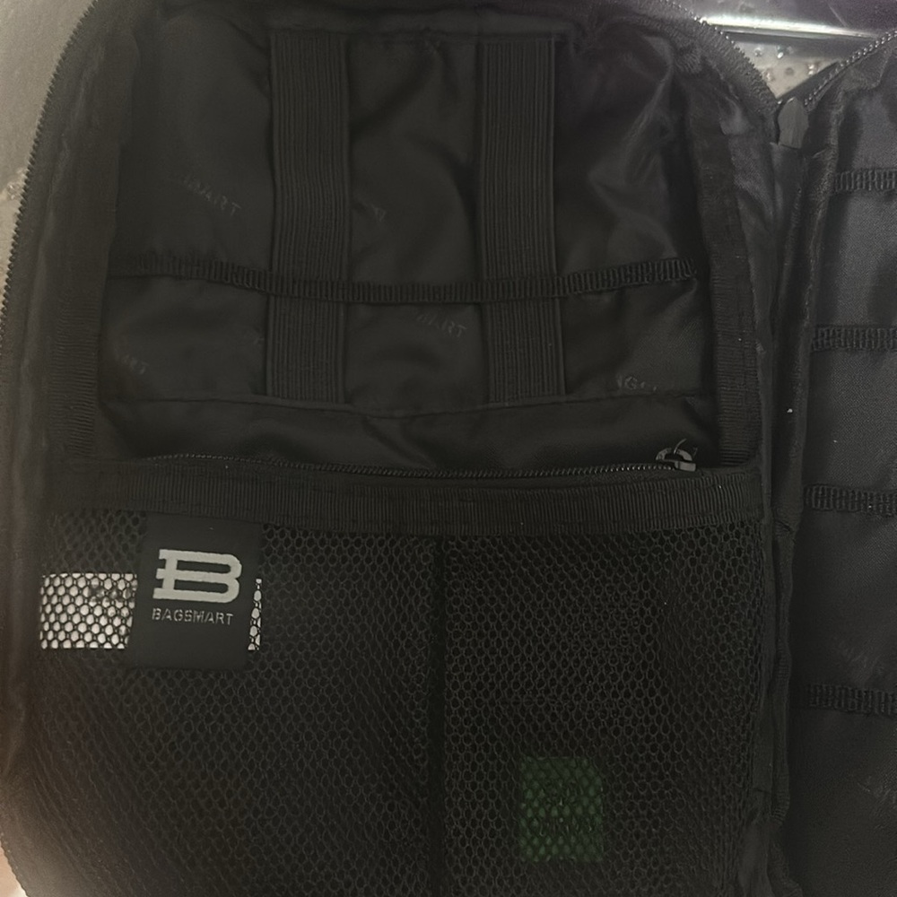 BAGSMART Electronics Travel Organizer Case - EUC - Picture 4 of 6